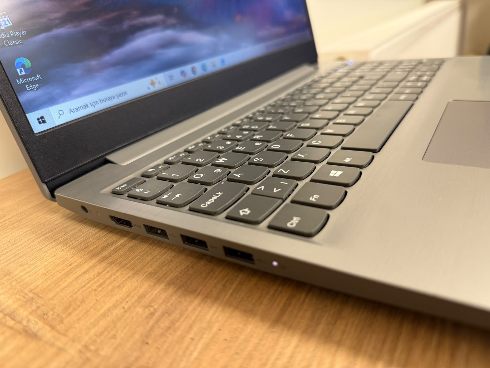 Lenovo IdeaPad S145-15IWL Laptop i3-8145U - 8GB RAM - 750GB HDD